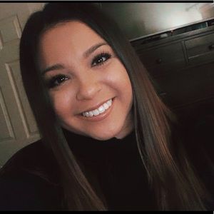 Meet your Posher, Anyssa